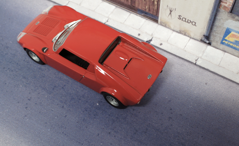 Illustration for article titled French Friday: Cette une miniature GT39.4!
